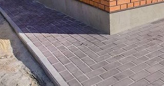 Укладка плитки на отмостку: Цена от 828 руб. в Спасске-Дальнем от ТротуарнаяПлитка