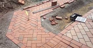 Укладка тротуарной плитки в Спасске-Дальнем в октябре