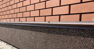 Облицовка цоколя керамогранитом в Спасске-Дальнем в октябре